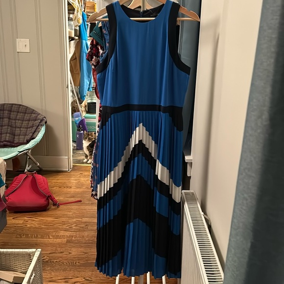 Banana Republic Dress - Picture 1 of 5